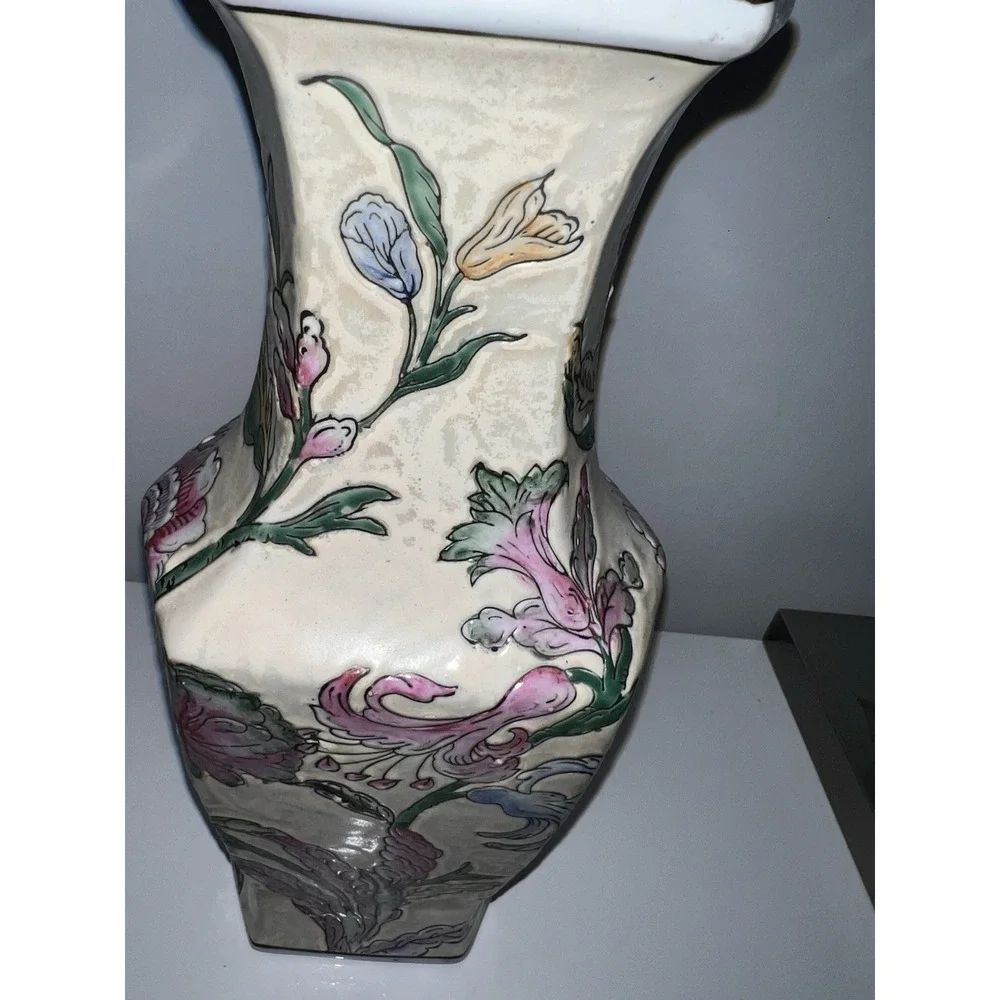 (..8) Vintage Macau Chinese Porcelain Hand-Painted Famille Rose Vase Squared